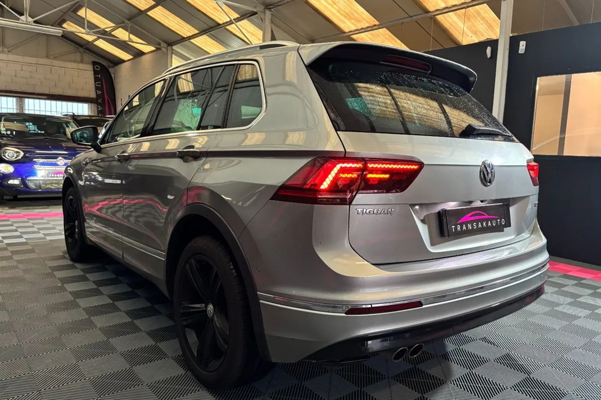 VOLKSWAGEN TIGUAN 2.0 TDI 190 DSG7 4Motion Carat Exclusive - Photo 6