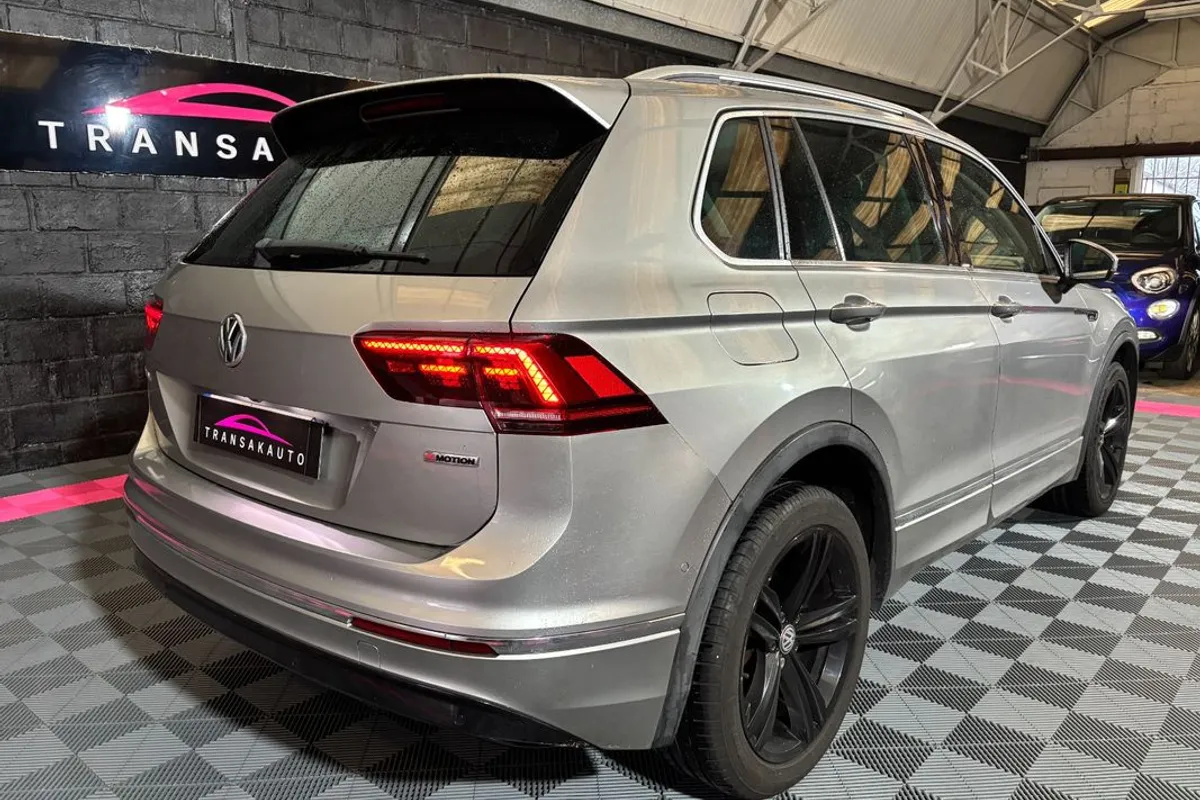 VOLKSWAGEN TIGUAN 2.0 TDI 190 DSG7 4Motion Carat Exclusive - Photo 3