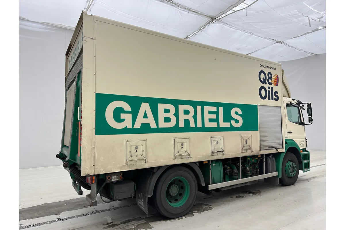 Mercedes-Benz Axor 1829 - Photo 8