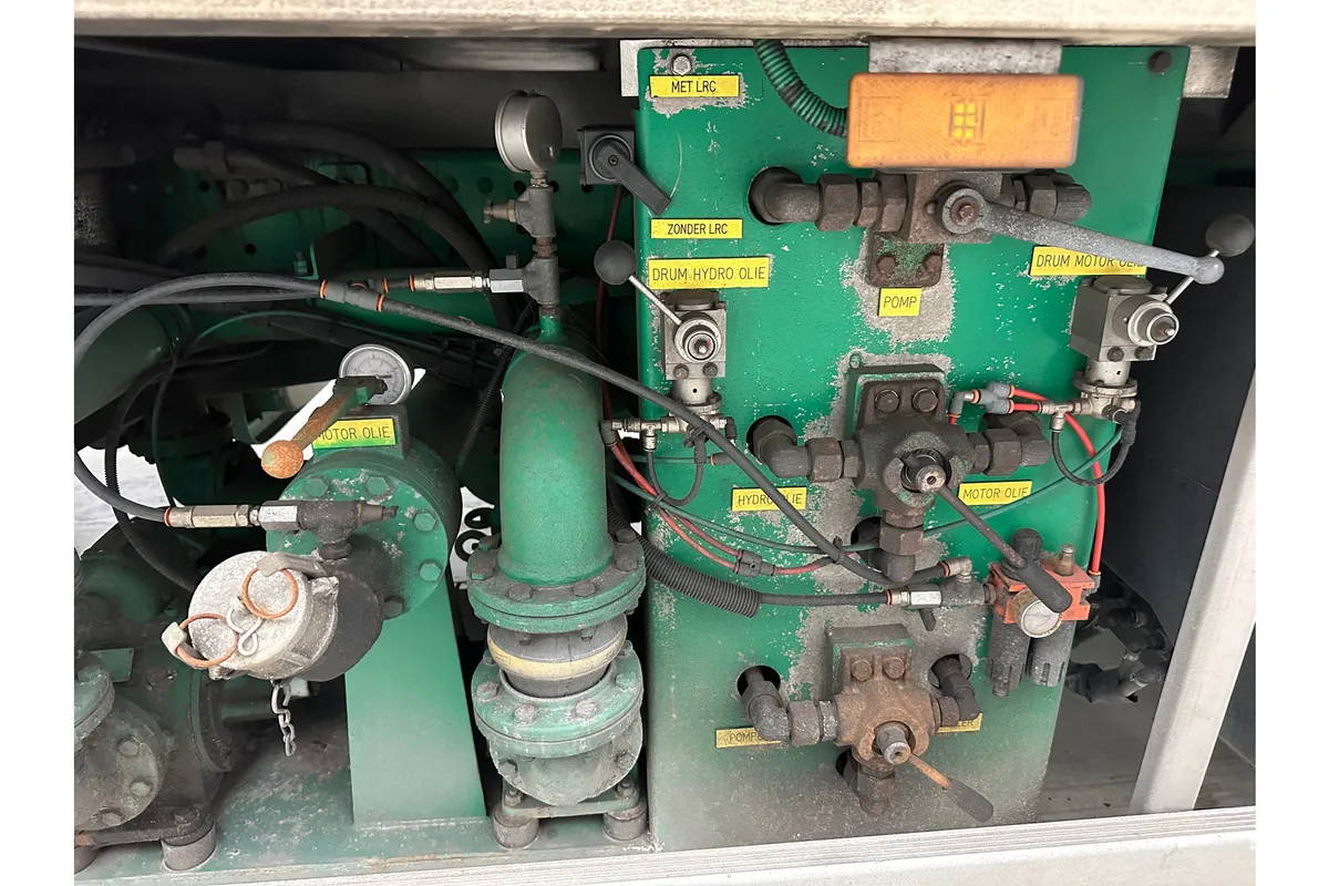 Mercedes-Benz Axor 1829 - Photo 6