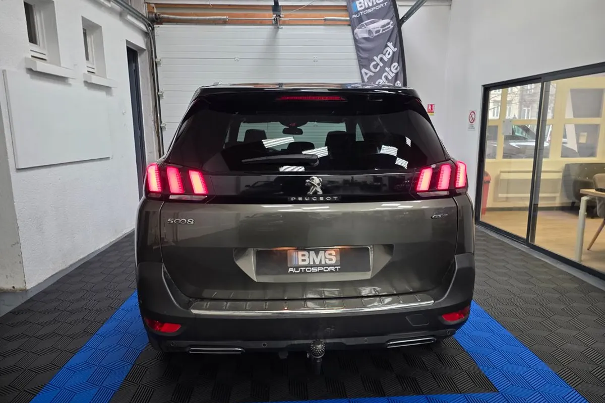 Peugeot  5008 GT 2.0 BlueHDI 180 (7 places, toit ouvrant, LED, Sièges chauffants, Caméra) - Photo 8