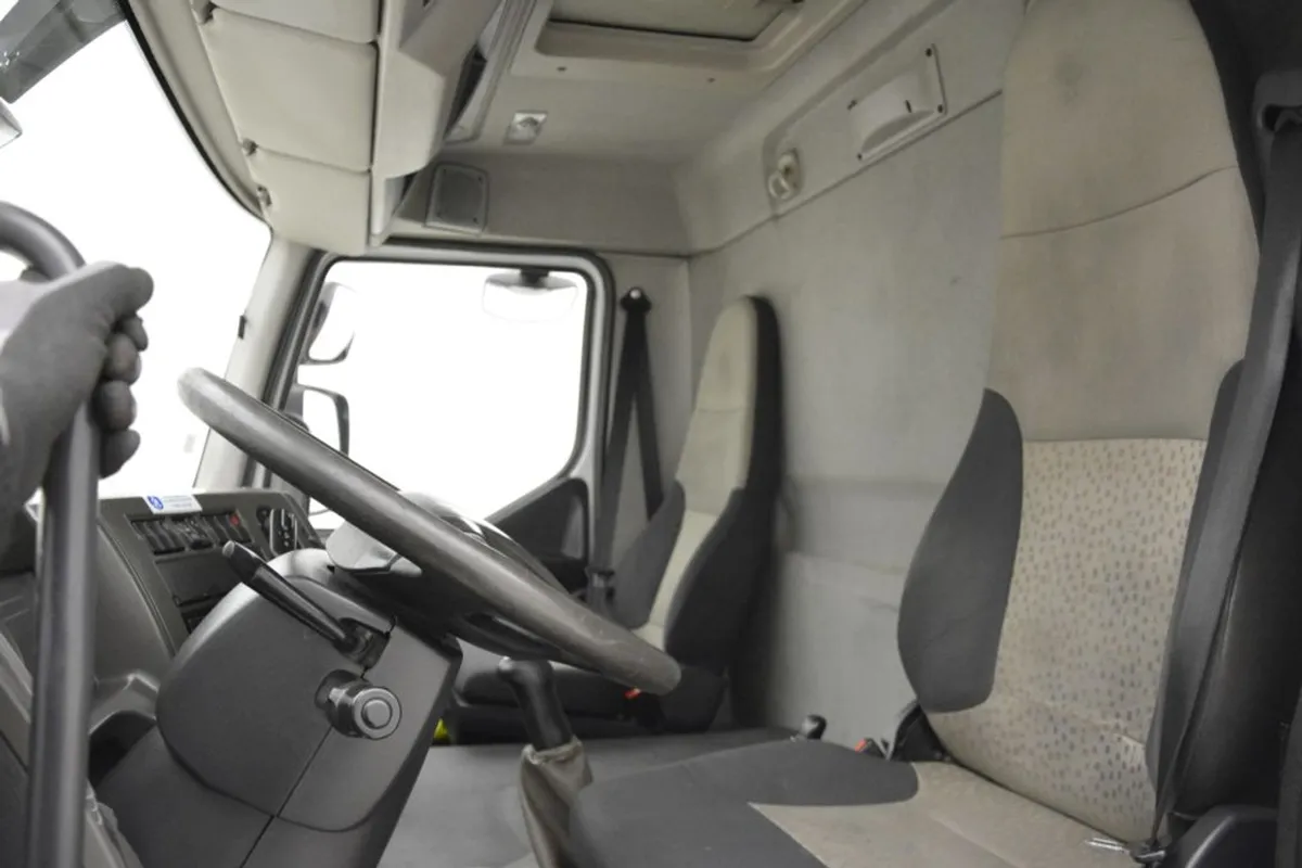 Renault Premium 270 DXi - damaged engine - Photo 9