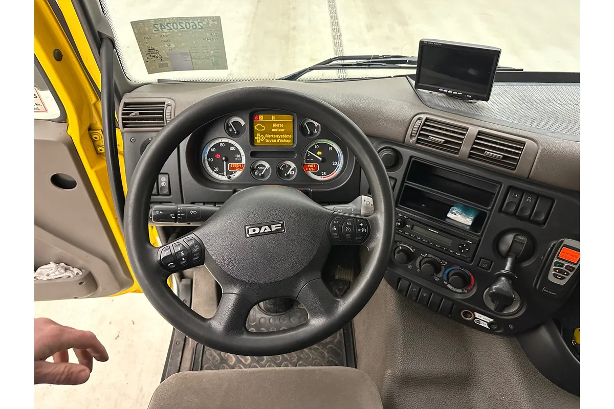 DAF CF85.410 - 6x2 - Photo 8